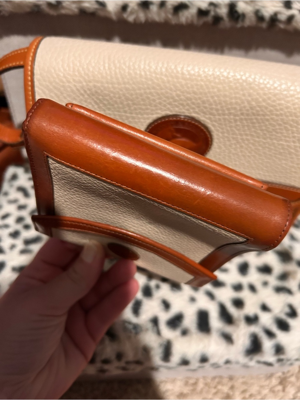Dooney & Bourke Vintage All-Weather Leather Surrey bag w/ Matching Wallet - Picture 8 of 16